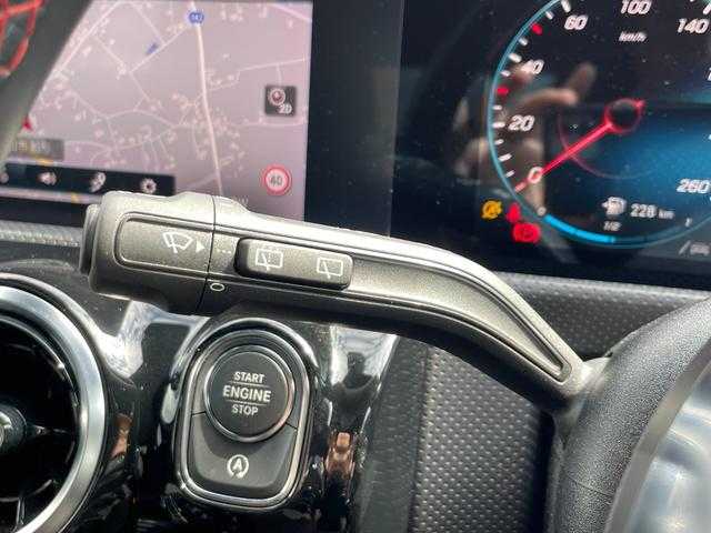 メルセデス・ベンツ Ａ２００ｄ AMGライン 埼玉県 2021(令3)年 2.2万km コスモスブラック 黒ハーフレザーシート/アドバンスドＰＫＧ/レーダーセーフティＰＫＧ/純正HDDナビ/（Bluetooth/USB/フルセグ）/３６０度カメラ/ＨＵＤ/シートヒーター/パワーシート/ドライブレコーダー/ＥＴＣ
