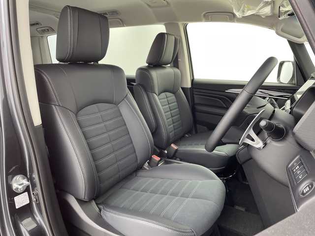 三菱 デリカＤ：５ シャモニー 大阪府 2025(令7)年 0.1千km グラファイトグレーメタリック/ブラックマイカ 4WD/ALPINE(EXIINX）/AppleCarPlay/ステップレス　（7人）D:5専用11型ナビゲーション/シートヒーター(D席N席)/ステアリングヒーター/電動リアゲート/両側パワースライドドア/純正18インチアルミホイール/横滑り防止装置/レーンキープアシスト/オートライト/オートマチックハイビーム/フォグランプ/スマートキー/衝突被害軽減システム/カーテンエアバック