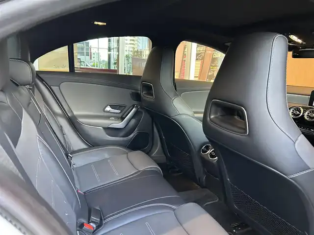 メルセデス・ベンツ ＣＬＡ２００ｄ AMGライン 宮城県 2020(令2)年 3.6万km ポーラホワイト レザーエクスクルーシブパッケージ/アドバンスドパッケージ/ナビゲーションパッケージ/レーダーセーフティパッケージ/パノラミックスライディングルーフ/ヘッドアップディスプレイ/MBUX/フルセグTV/360°カメラシステム/ブラック/グレーレザーシート/シートヒーター/メモリ機能付きパワーシート/キーレスゴー/LEDヘッドライト/オートマチックハイビーム/アンビエントライト/純正18インチAW/ETC2.0車載器