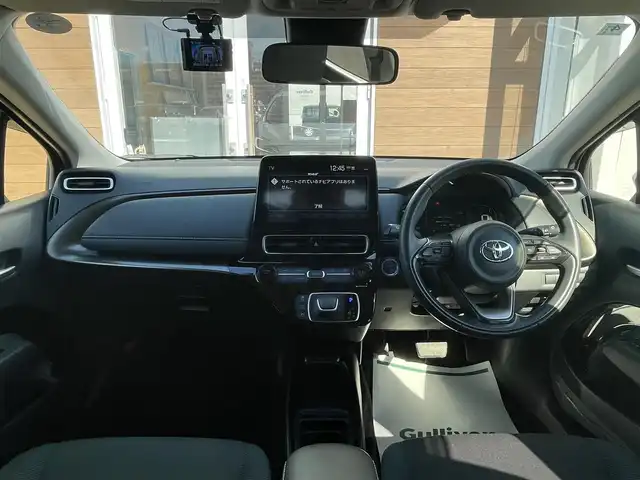 トヨタ アクア Z 宮崎県 2022(令4)年 1.6万km プラチナホワイトパールマイカ 純正10.5インチディスプレイ/（AM/FM/BT/DVD/フルセグTV）/ナビキット装着車/バックカメラ/前後ドラレコ/トヨタセーフティセンス/純正フロアマット/LEDヘッドライト/純正15インチAW/前後コーナーセンサー/保証書/取扱説明書