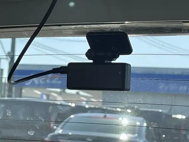 トヨタ アクア Z 宮崎県 2022(令4)年 1.6万km プラチナホワイトパールマイカ 純正10.5インチディスプレイ/（AM/FM/BT/DVD/フルセグTV）/ナビキット装着車/バックカメラ/前後ドラレコ/トヨタセーフティセンス/純正フロアマット/LEDヘッドライト/純正15インチAW/前後コーナーセンサー/保証書/取扱説明書