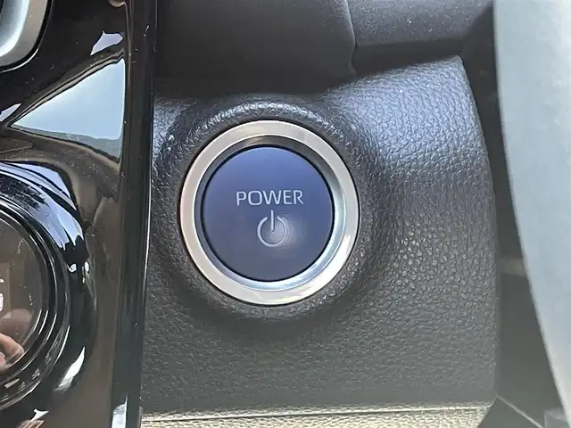 トヨタ アクア Z 宮崎県 2022(令4)年 1.6万km プラチナホワイトパールマイカ 純正10.5インチディスプレイ/（AM/FM/BT/DVD/フルセグTV）/ナビキット装着車/バックカメラ/前後ドラレコ/トヨタセーフティセンス/純正フロアマット/LEDヘッドライト/純正15インチAW/前後コーナーセンサー/保証書/取扱説明書