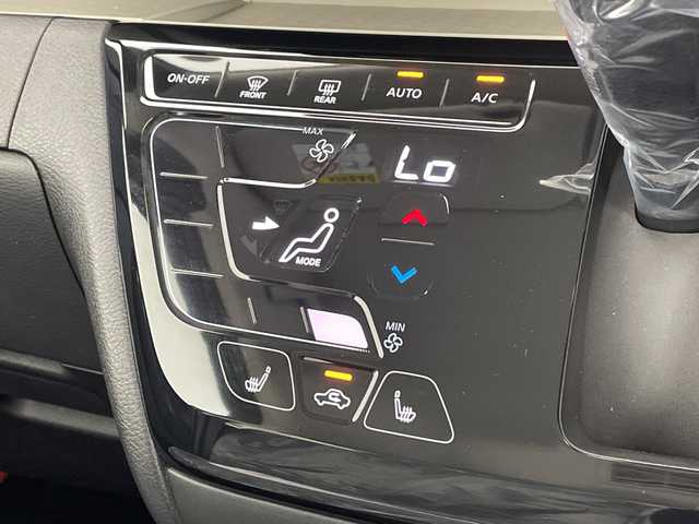 三菱 デリカミニ T プレミアム 愛知県 2025(令7)年 0.1千km 緑Ⅱ 届出済未使用車　9km/純正9インチディスプレイオーディオ/・Bluetooth/・スマートフォン接続/全方位モニター/デジタルインナーミラー/シートヒーター/ステアリングヒーター/両側パワースライドドア/衝突軽減ブレーキ/レーンキープアシスト/オートマチックハイビーム/ダウンヒルアシストコントロール/前後コーナーセンサー/レーダークルーズコントロール/LEDヘッドライト