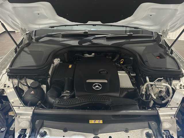 メルセデス・ベンツ ＧＬＣ２５０ 4マチックスポーツ 新潟県 2019(平31)年 4.3万km ポーラホワイト レーダーセーフティパッケージ/-アクティブブレーキアシスト/-PRE SAFEプラス/-アクティブレーンキーピングアシスト/-アクティブブラインドスポットアシスト/-アクティブディスタンスアシストディストロニック/純正HDDナビ/(CD/DVD/Bluetooth/USB/フルセグTV)/360°カメラシステム/ヘッドアップディスプレイ/AIR BODY CONTROLサスペンション/純正19インチアルミホイール/LEDヘッドライト/パワーバックドア/ハーフレザーシート/シートヒーター/パワーシート/パドルシフト/キーレスゴー