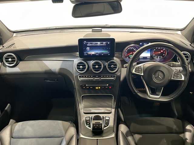 メルセデス・ベンツ ＧＬＣ２５０ 4マチックスポーツ 新潟県 2019(平31)年 4.3万km ポーラホワイト レーダーセーフティパッケージ/-アクティブブレーキアシスト/-PRE SAFEプラス/-アクティブレーンキーピングアシスト/-アクティブブラインドスポットアシスト/-アクティブディスタンスアシストディストロニック/純正HDDナビ/(CD/DVD/Bluetooth/USB/フルセグTV)/360°カメラシステム/ヘッドアップディスプレイ/AIR BODY CONTROLサスペンション/純正19インチアルミホイール/LEDヘッドライト/パワーバックドア/ハーフレザーシート/シートヒーター/パワーシート/パドルシフト/キーレスゴー