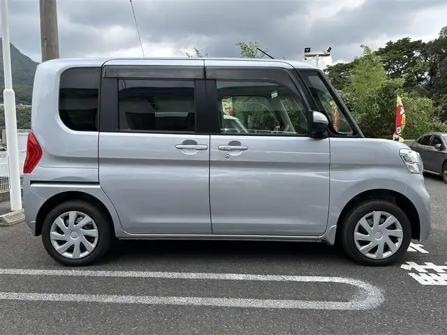 ダイハツ タント L SA Ⅲ 長崎県 2018(平30)年 1万km ブライトシルバーメタリック 純正オーディオ(FM/AM/CD)/アイドリングストップ/両側スライドドア/純正フロアマット/オートマチックハイビーム/ABS/横滑り防止装置/衝突被害軽減システム/後方コーナーセンサー/リモコンキー/SRSダブルエアバッグ/取扱説明書/保証書