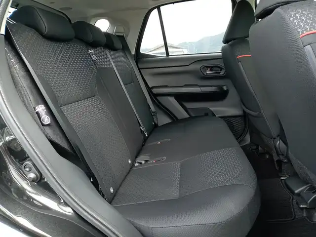 トヨタ ライズ Z 福井県 2023(令5)年 1.9万km ブラックマイカメタリック パイオニア9インチナビ/フルセグテレビ/バックカメラ/ブラインドスポットモニター/レーダークルーズコントロール/前後コーナーセンサー/衝突被害軽減システム/横滑り防止装置/レーンキープアシスト/盗難防止装置/パーキングアシスト/シートヒーター/前後ドライブレコーダー/ETC/ダブル＋サイドエアバッグ/カーテンエアバッグ/純正フロアマット/純正17インチAW/LEDヘッドライト/オートマチックハイビーム/スマートキー