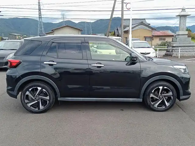 トヨタ ライズ Z 福井県 2023(令5)年 1.9万km ブラックマイカメタリック パイオニア9インチナビ/フルセグテレビ/バックカメラ/ブラインドスポットモニター/レーダークルーズコントロール/前後コーナーセンサー/衝突被害軽減システム/横滑り防止装置/レーンキープアシスト/盗難防止装置/パーキングアシスト/シートヒーター/前後ドライブレコーダー/ETC/ダブル＋サイドエアバッグ/カーテンエアバッグ/純正フロアマット/純正17インチAW/LEDヘッドライト/オートマチックハイビーム/スマートキー