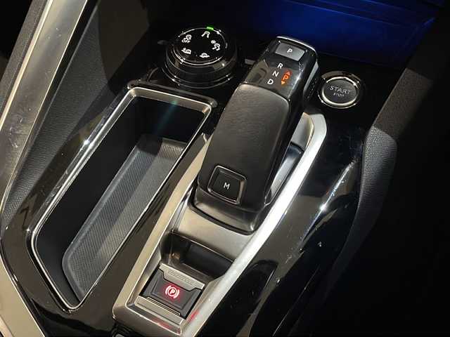 プジョー ３００８ クロスシティ 新潟県 2018(平30)年 3.3万km 茶 純正ナビ/・TV/FM/AM/Bluetooth/クルーズコントロール/レーンキープ/ブラインドスポットモニター/バックカメラ/ハーフレザー/パワーシート/シートヒーター/ETC/LEDヘッドライト/電動リアゲート/純正18インチAW/アイドリングストップ/パドルシフト/ワイヤレス充電