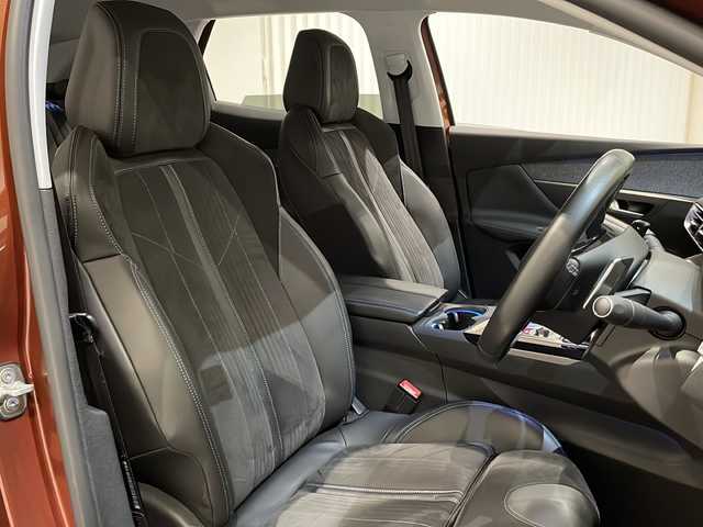 プジョー ３００８ クロスシティ 新潟県 2018(平30)年 3.3万km 茶 純正ナビ/・TV/FM/AM/Bluetooth/クルーズコントロール/レーンキープ/ブラインドスポットモニター/バックカメラ/ハーフレザー/パワーシート/シートヒーター/ETC/LEDヘッドライト/電動リアゲート/純正18インチAW/アイドリングストップ/パドルシフト/ワイヤレス充電