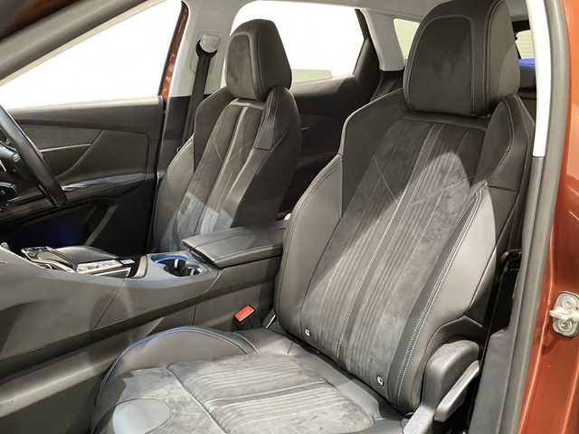 プジョー ３００８ クロスシティ 新潟県 2018(平30)年 3.3万km 茶 純正ナビ/・TV/FM/AM/Bluetooth/クルーズコントロール/レーンキープ/ブラインドスポットモニター/バックカメラ/ハーフレザー/パワーシート/シートヒーター/ETC/LEDヘッドライト/電動リアゲート/純正18インチAW/アイドリングストップ/パドルシフト/ワイヤレス充電