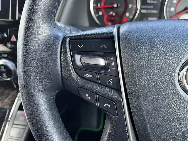 トヨタ アルファード S タイプゴールドⅡ 鳥取県 2021(令3)年 6.7万km ホワイトパールクリスタルシャイン ワンオーナー/純正9インチDPオーディオ/DVD/CD/USB/BT/バックカメラ/純正フリップダウンモニター/ビルトインETC/ドライブレコーダー/ハーフレザーシート/トヨタセーフティセンス/オートマチックハイビーム/レーダークルーズコントロール/レーンキープアシスト/両側パワースライドドア/クリアランスソナー/LEDヘットライト/LEDフォグライト/純正18インチアルミホイール/プッシュエンジンスタート/フロアマット/保証書・取扱説明書/スペアキー/スタットレス積込み/(タイヤ溝8部山)