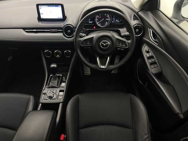 マツダ ＣＸ－３ 20SプロアクティブSパッケージ 宮崎県 2019(令1)年 4.3万km スノーフレイクホワイトパールマイカ i-ACTIVSENSE/〇スマートブレーキサポート/〇スマートシティブレーキサポート/〇ブラインドスポットモニター/〇車線逸脱警報システム/〇交通標識認識システム/〇ドライバーアテンションアラート/〇コーナーセンサー/〇オートマチックハイビーム/〇レーダークルーズコントロール/純正7インチナビ/フルセグTV/CD/DVD/Bluetooth/360°ビューモニター/ヘッドアップディスプレイ/ハーフレザーシート/シートヒーター/ハンドルヒーター/パドルシフト/LEDヘッドライト/純正18インチAW/ETC/アイドリングストップ/スマートキー×２/保証書/取扱説明書