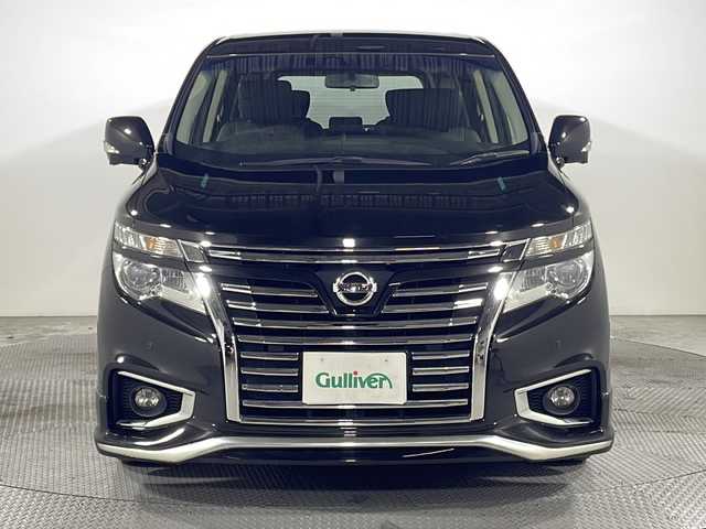 日産 エルグランド 250ハイウェイスターS 広島県 2017(平29)年 6.9万km ファントムブラック 禁煙車/純正ナビ/全周囲カメラ/後席フリップダウンモニター/純正エアロ/パワースライドドア/１００Ｖ給電/ＭＴモード付ＡＴシフト/ＥＴＣ/フルセグ/オットマン/クルーズコントロール/ＬＥＤヘッドライト/フォグランプ/エアバッグ(運転席/助手席/サイド/カーテン)/純正18インチアルミホイール(225/55/R18)