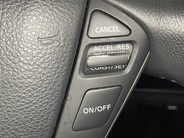 日産 エルグランド 250ハイウェイスターS 広島県 2017(平29)年 6.9万km ファントムブラック 禁煙車/純正ナビ/全周囲カメラ/後席フリップダウンモニター/純正エアロ/パワースライドドア/１００Ｖ給電/ＭＴモード付ＡＴシフト/ＥＴＣ/フルセグ/オットマン/クルーズコントロール/ＬＥＤヘッドライト/フォグランプ/エアバッグ(運転席/助手席/サイド/カーテン)/純正18インチアルミホイール(225/55/R18)