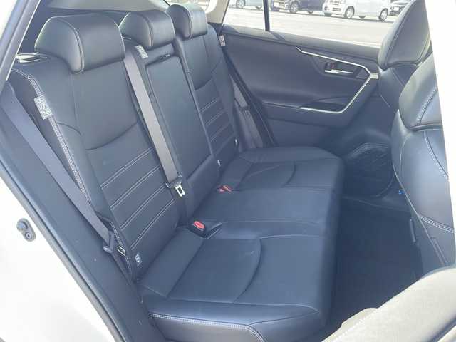 トヨタ ＲＡＶ４ ハイブリッドG 茨城県 2019(令1)年 7.8万km ホワイトパールクリスタルシャイン 純正SDナビ(Bluetooth/バックカメラ/フルセグTV)/クルーズコントロール/パワーシート/パワーバックドア/シートヒーター/レザーシート/ETC2.0/ドライブレコーダー/横滑り防止装置/コーナーセンサー/レーンキープアシスト/LEDオートライト/オートマチックハイビーム/カーテンエアバッグ/スマートキー/MTモード付AT/冷房AAC/USB入力端子/純正フロアマット/18インチ純正アルミホイール