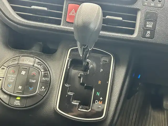 トヨタ ノア X 道央・札幌 2014(平26)年 6.6万km ダークシェリーマイカM ・4WD/・寒冷地仕様/・社外ナビ/フルセグTV/DVD/CD/BT/・バックカメラ/・ALPINEリヤフリップダウンモニター/・社外エンジンスターター/・ドライブレコーダー/・両側パワースライドドア/・アイドリングストップ/・ワイパーデアイサー/・ETC/・LEDヘッドライト/・フロントフォグ/・プッシュスタート/・スマートキー/・横滑り防止/・ドアバイザー/・電格ミラー/・夏タイヤ社外15インチAW積込