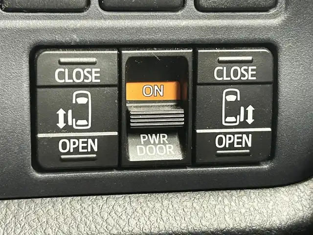 トヨタ ノア X 道央・札幌 2014(平26)年 6.6万km ダークシェリーマイカM ・4WD/・寒冷地仕様/・社外ナビ/フルセグTV/DVD/CD/BT/・バックカメラ/・ALPINEリヤフリップダウンモニター/・社外エンジンスターター/・ドライブレコーダー/・両側パワースライドドア/・アイドリングストップ/・ワイパーデアイサー/・ETC/・LEDヘッドライト/・フロントフォグ/・プッシュスタート/・スマートキー/・横滑り防止/・ドアバイザー/・電格ミラー/・夏タイヤ社外15インチAW積込