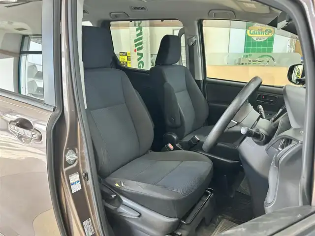 トヨタ ノア X 道央・札幌 2014(平26)年 6.6万km ダークシェリーマイカM ・4WD/・寒冷地仕様/・社外ナビ/フルセグTV/DVD/CD/BT/・バックカメラ/・ALPINEリヤフリップダウンモニター/・社外エンジンスターター/・ドライブレコーダー/・両側パワースライドドア/・アイドリングストップ/・ワイパーデアイサー/・ETC/・LEDヘッドライト/・フロントフォグ/・プッシュスタート/・スマートキー/・横滑り防止/・ドアバイザー/・電格ミラー/・夏タイヤ社外15インチAW積込