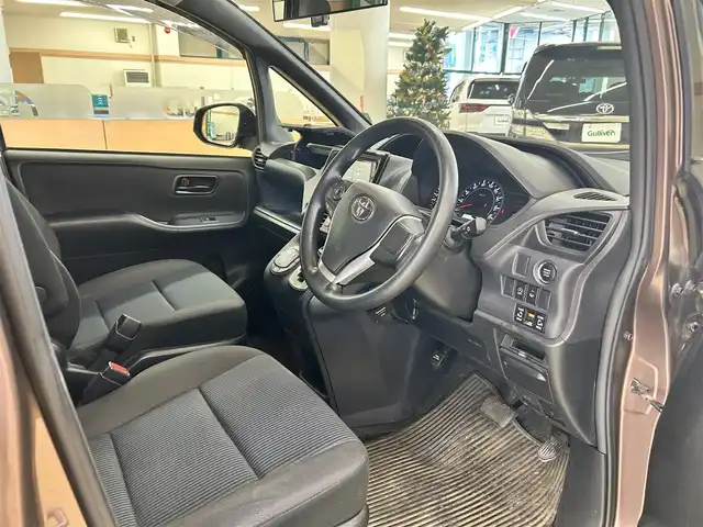 トヨタ ノア X 道央・札幌 2014(平26)年 6.6万km ダークシェリーマイカM ・4WD/・寒冷地仕様/・社外ナビ/フルセグTV/DVD/CD/BT/・バックカメラ/・ALPINEリヤフリップダウンモニター/・社外エンジンスターター/・ドライブレコーダー/・両側パワースライドドア/・アイドリングストップ/・ワイパーデアイサー/・ETC/・LEDヘッドライト/・フロントフォグ/・プッシュスタート/・スマートキー/・横滑り防止/・ドアバイザー/・電格ミラー/・夏タイヤ社外15インチAW積込