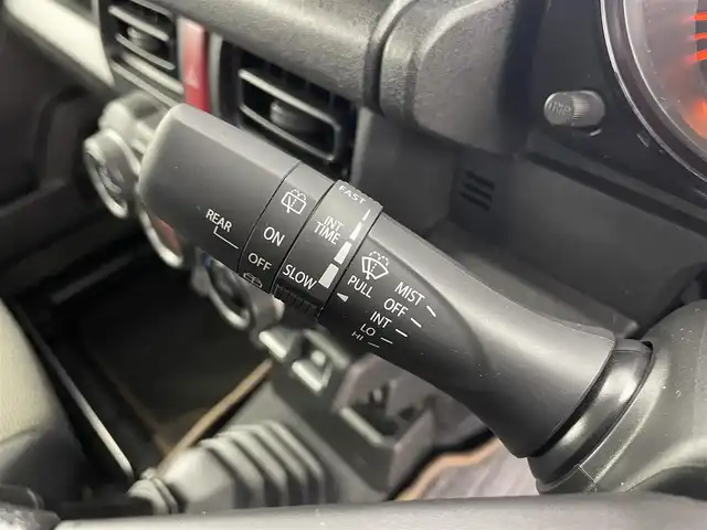 スズキ ジムニー XL 富山県 2022(令4)年 2.5万km ジャングルグリーン 4WD/社外ディスプレオーディオ（carrozzeria）/(AM/FM/USB/BT/AppleCarPlay/AndroidAuto)/carrozzeriaフロントスピーカー/バックカメラ/衝突被害軽減ブレーキ/レーンアシストキープ/ダウンヒルアシストコントロール/オートライト/社外GPS＆レーダー探知機（yupitaru　A310）/サイドミラーヒーター/シートシーター/ETC/ステアリングカバー/ドアバイザー/スマートキー/プッシュスタート/社外フロアマット/背面タイヤ