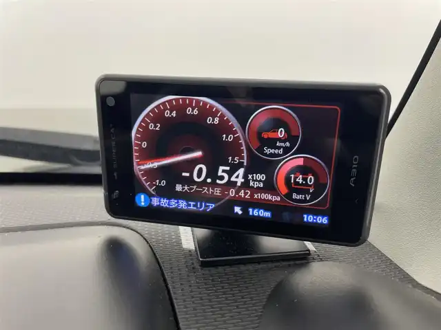 スズキ ジムニー XL 富山県 2022(令4)年 2.5万km ジャングルグリーン 4WD/社外ディスプレオーディオ（carrozzeria）/(AM/FM/USB/BT/AppleCarPlay/AndroidAuto)/carrozzeriaフロントスピーカー/バックカメラ/衝突被害軽減ブレーキ/レーンアシストキープ/ダウンヒルアシストコントロール/オートライト/社外GPS＆レーダー探知機（yupitaru　A310）/サイドミラーヒーター/シートシーター/ETC/ステアリングカバー/ドアバイザー/スマートキー/プッシュスタート/社外フロアマット/背面タイヤ