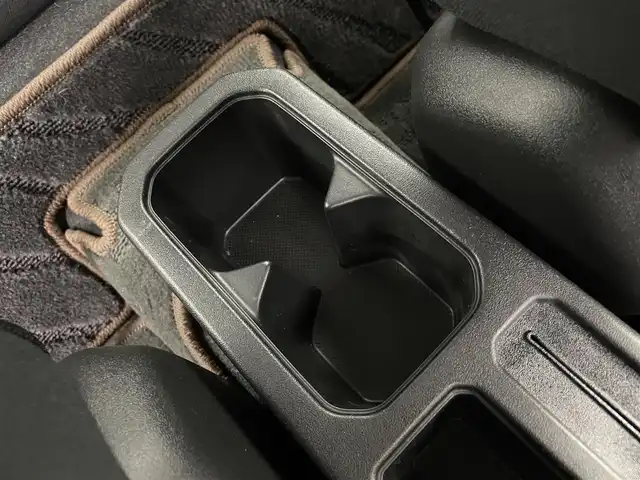 スズキ ジムニー XL 富山県 2022(令4)年 2.5万km ジャングルグリーン 4WD/社外ディスプレオーディオ（carrozzeria）/(AM/FM/USB/BT/AppleCarPlay/AndroidAuto)/carrozzeriaフロントスピーカー/バックカメラ/衝突被害軽減ブレーキ/レーンアシストキープ/ダウンヒルアシストコントロール/オートライト/社外GPS＆レーダー探知機（yupitaru　A310）/サイドミラーヒーター/シートシーター/ETC/ステアリングカバー/ドアバイザー/スマートキー/プッシュスタート/社外フロアマット/背面タイヤ