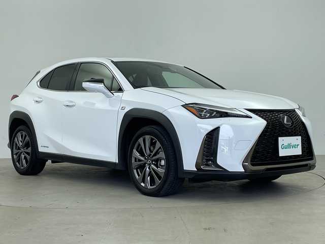 レクサス ＵＸ 250h Fスポーツ 鹿児島県 2020(令2)年 1.9万km ホワイトノーヴァガラスフレーク 純正10型ナビ/サンルーフ/三眼LEDヘッドライト/全方位カメラ/レーダークルーズコントロール/シートヒーター/エアシート/バックカメラ/パワーシート/ヘッドアップディスプレイ/コーナーセンサー/純正アルミホイール/ルーフレール/ETC2.0/ブラインドスポットモニター/パドルシフト/ステアリングヒーター/オートマチックハイビーム/ドライブレコーダー/衝突軽減システム/フルセグ/CD DVD/Bluetooth/ステアリングスイッチ/スマートキー/プッシュスタート