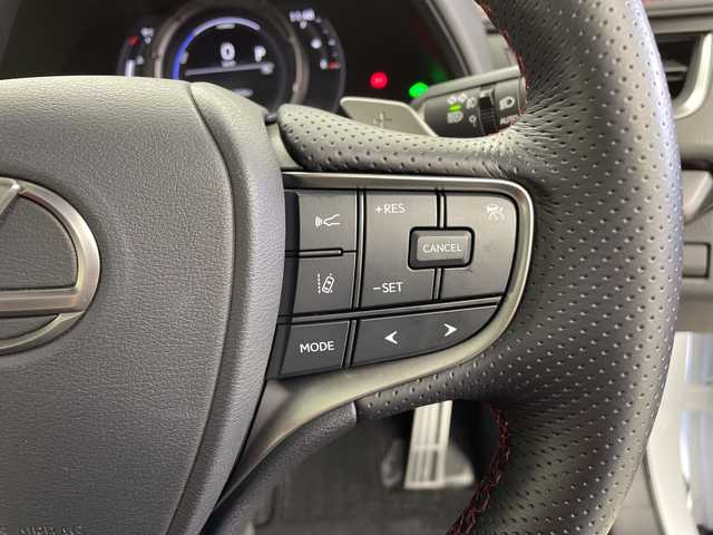 レクサス ＵＸ 250h Fスポーツ 鹿児島県 2020(令2)年 1.9万km ホワイトノーヴァガラスフレーク 純正10型ナビ/サンルーフ/三眼LEDヘッドライト/全方位カメラ/レーダークルーズコントロール/シートヒーター/エアシート/バックカメラ/パワーシート/ヘッドアップディスプレイ/コーナーセンサー/純正アルミホイール/ルーフレール/ETC2.0/ブラインドスポットモニター/パドルシフト/ステアリングヒーター/オートマチックハイビーム/ドライブレコーダー/衝突軽減システム/フルセグ/CD DVD/Bluetooth/ステアリングスイッチ/スマートキー/プッシュスタート