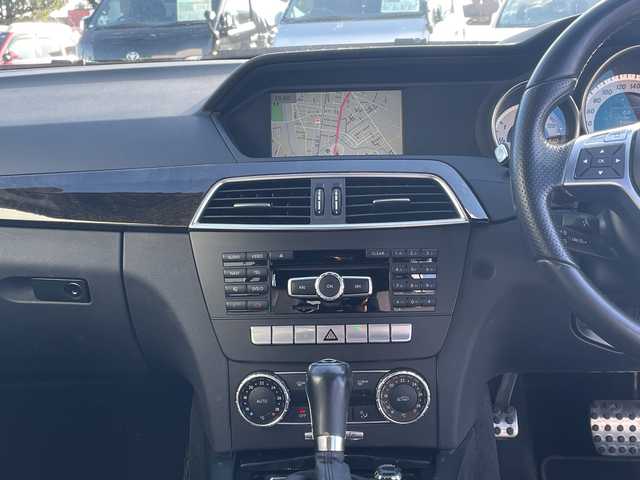 メルセデス・ベンツ Ｃ２００ ブルーエフィシェンシーW AVG 千葉県 2013(平25)年 7.2万km マグネタイトブラック ＡＭＧスポーツパッケージ　ナビ　バックカメラ　フルセグＴＶ　ＢＴ　ハーフレザー　メモリーパワーシート　ウッドパネル　パドルシフト　ルーフレール　ＡＭＧ１７インチアルミホイール　ＡＭＧフロアマット