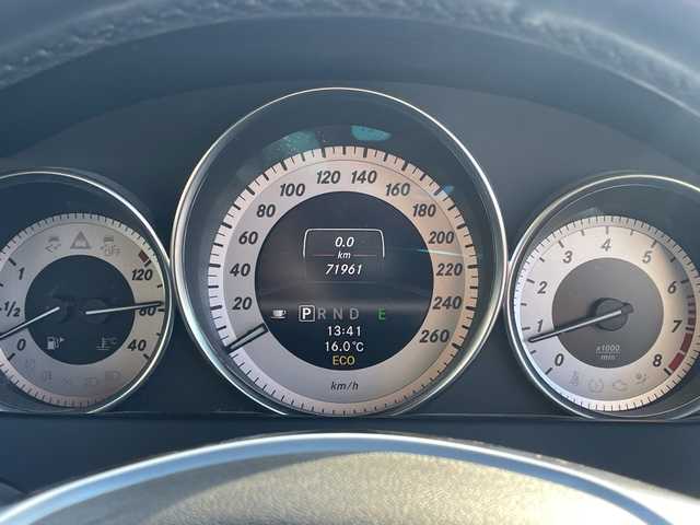 メルセデス・ベンツ Ｃ２００ ブルーエフィシェンシーW AVG 千葉県 2013(平25)年 7.2万km マグネタイトブラック ＡＭＧスポーツパッケージ　ナビ　バックカメラ　フルセグＴＶ　ＢＴ　ハーフレザー　メモリーパワーシート　ウッドパネル　パドルシフト　ルーフレール　ＡＭＧ１７インチアルミホイール　ＡＭＧフロアマット