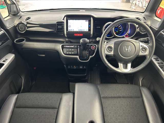 ホンダ Ｎ ＢＯＸ カスタム ターボ SSブラックSパッケージ 兵庫県 2017(平29)年 5万km パープル ・純正ナビ（フルセグ・BT・DVD）/・バックカメラ/・両側パワースライドドア/・シティブレーキアクティブシステム/・ビルトインETC/・パドルシフト/・ドライブレコーダ―/・ステアリングスイッチ/・クルーズコントロール/・スマートキー/・スペアキー/・プッシュスタート/・HIDヘッドライト/・フォグランプ/・オートライト/・ハーフレザー/・シートヒーター/・純正15インチアルミホイール/・純正フロアマット/・保証書/・取扱説明書