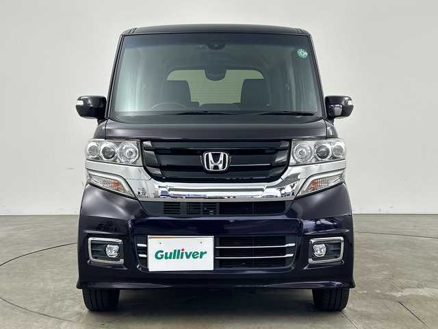 ホンダ Ｎ ＢＯＸ カスタム ターボ SSブラックSパッケージ 兵庫県 2017(平29)年 5万km パープル ・純正ナビ（フルセグ・BT・DVD）/・バックカメラ/・両側パワースライドドア/・シティブレーキアクティブシステム/・ビルトインETC/・パドルシフト/・ドライブレコーダ―/・ステアリングスイッチ/・クルーズコントロール/・スマートキー/・スペアキー/・プッシュスタート/・HIDヘッドライト/・フォグランプ/・オートライト/・ハーフレザー/・シートヒーター/・純正15インチアルミホイール/・純正フロアマット/・保証書/・取扱説明書