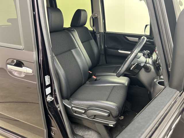 ホンダ Ｎ ＢＯＸ カスタム ターボ SSブラックSパッケージ 兵庫県 2017(平29)年 5万km パープル ・純正ナビ（フルセグ・BT・DVD）/・バックカメラ/・両側パワースライドドア/・シティブレーキアクティブシステム/・ビルトインETC/・パドルシフト/・ドライブレコーダ―/・ステアリングスイッチ/・クルーズコントロール/・スマートキー/・スペアキー/・プッシュスタート/・HIDヘッドライト/・フォグランプ/・オートライト/・ハーフレザー/・シートヒーター/・純正15インチアルミホイール/・純正フロアマット/・保証書/・取扱説明書