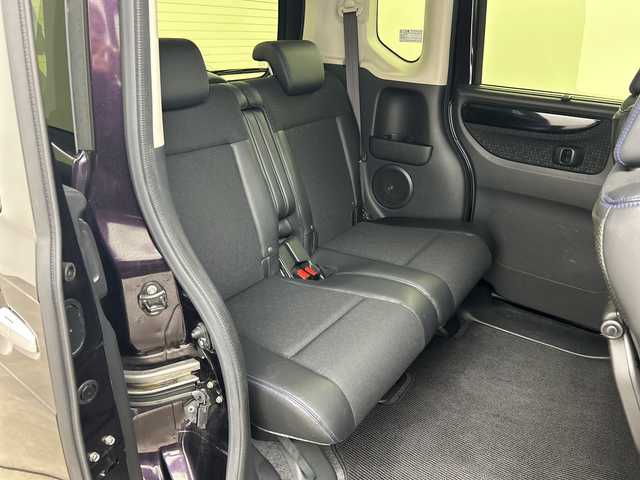 ホンダ Ｎ ＢＯＸ カスタム ターボ SSブラックSパッケージ 兵庫県 2017(平29)年 5万km パープル ・純正ナビ（フルセグ・BT・DVD）/・バックカメラ/・両側パワースライドドア/・シティブレーキアクティブシステム/・ビルトインETC/・パドルシフト/・ドライブレコーダ―/・ステアリングスイッチ/・クルーズコントロール/・スマートキー/・スペアキー/・プッシュスタート/・HIDヘッドライト/・フォグランプ/・オートライト/・ハーフレザー/・シートヒーター/・純正15インチアルミホイール/・純正フロアマット/・保証書/・取扱説明書