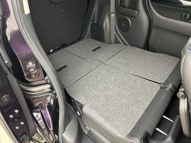 ホンダ Ｎ ＢＯＸ カスタム ターボ SSブラックSパッケージ 兵庫県 2017(平29)年 5万km パープル ・純正ナビ（フルセグ・BT・DVD）/・バックカメラ/・両側パワースライドドア/・シティブレーキアクティブシステム/・ビルトインETC/・パドルシフト/・ドライブレコーダ―/・ステアリングスイッチ/・クルーズコントロール/・スマートキー/・スペアキー/・プッシュスタート/・HIDヘッドライト/・フォグランプ/・オートライト/・ハーフレザー/・シートヒーター/・純正15インチアルミホイール/・純正フロアマット/・保証書/・取扱説明書