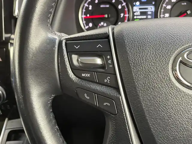 トヨタ アルファード S 千葉県 2015(平27)年 3.7万km ホワイトパールクリスタルシャイン 禁煙車/クリアランスソナー/クルーズコントロール/片側パワースライドドア/アルパイン１２.８型フリップダウンモニター/純正９型メモリナビ/・型番：NSZT-Y64T/・CD/DVD/Bluetooth/フルセグTV/・バックカメラ/・ビルトインETC/革巻きステアリング/・ステアリングスイッチ/MT付きAT/レザー風シートカバー/電子パーキング/・ブレーキホールド/社外フロアマット/純正１８インチAW/オートライト/・LEDヘッドライト/・フォグランプ
