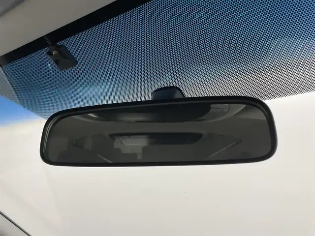 トヨタ アルファード S 千葉県 2015(平27)年 3.7万km ホワイトパールクリスタルシャイン 禁煙車/クリアランスソナー/クルーズコントロール/片側パワースライドドア/アルパイン１２.８型フリップダウンモニター/純正９型メモリナビ/・型番：NSZT-Y64T/・CD/DVD/Bluetooth/フルセグTV/・バックカメラ/・ビルトインETC/革巻きステアリング/・ステアリングスイッチ/MT付きAT/レザー風シートカバー/電子パーキング/・ブレーキホールド/社外フロアマット/純正１８インチAW/オートライト/・LEDヘッドライト/・フォグランプ