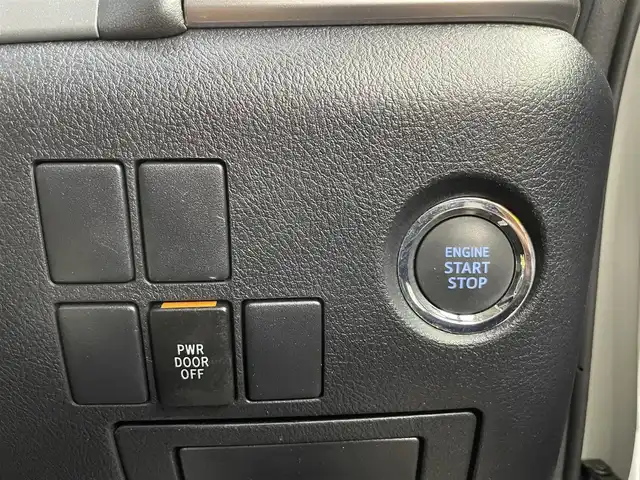 トヨタ アルファード S 千葉県 2015(平27)年 3.7万km ホワイトパールクリスタルシャイン 禁煙車/クリアランスソナー/クルーズコントロール/片側パワースライドドア/アルパイン１２.８型フリップダウンモニター/純正９型メモリナビ/・型番：NSZT-Y64T/・CD/DVD/Bluetooth/フルセグTV/・バックカメラ/・ビルトインETC/革巻きステアリング/・ステアリングスイッチ/MT付きAT/レザー風シートカバー/電子パーキング/・ブレーキホールド/社外フロアマット/純正１８インチAW/オートライト/・LEDヘッドライト/・フォグランプ