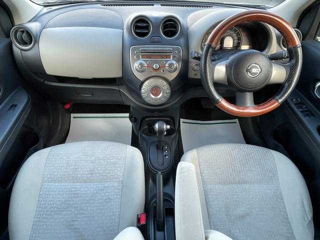 日産 マーチ 12G 山形県 2011(平23)年 9.6万km ブリリアントシルバー 純正オーディオ/　　【CD/AUX】/オートライト/14インチアルミホイール/電動格納ミラー/純正フロアマット/パワーステアリング/パワーウィンドウ/エンジンスタートボタン/スマートキー/ETC