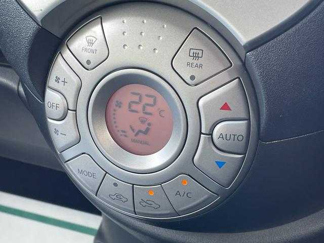 日産 マーチ 12G 山形県 2011(平23)年 9.6万km ブリリアントシルバー 純正オーディオ/　　【CD/AUX】/オートライト/14インチアルミホイール/電動格納ミラー/純正フロアマット/パワーステアリング/パワーウィンドウ/エンジンスタートボタン/スマートキー/ETC