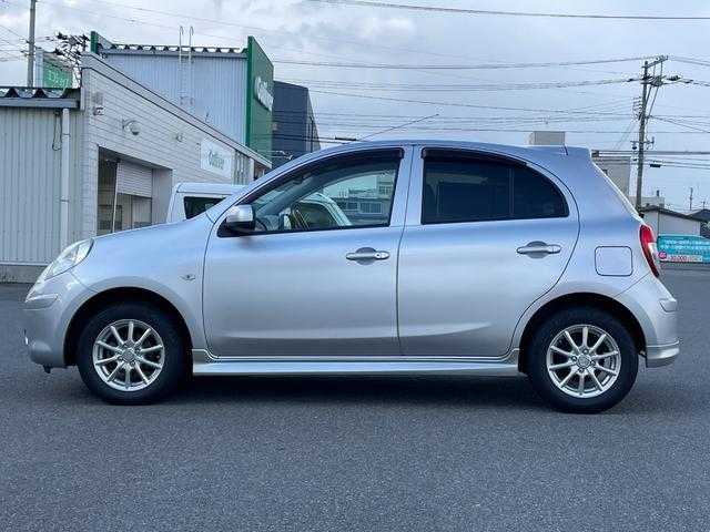 日産 マーチ 12G 山形県 2011(平23)年 9.6万km ブリリアントシルバー 純正オーディオ/　　【CD/AUX】/オートライト/14インチアルミホイール/電動格納ミラー/純正フロアマット/パワーステアリング/パワーウィンドウ/エンジンスタートボタン/スマートキー/ETC
