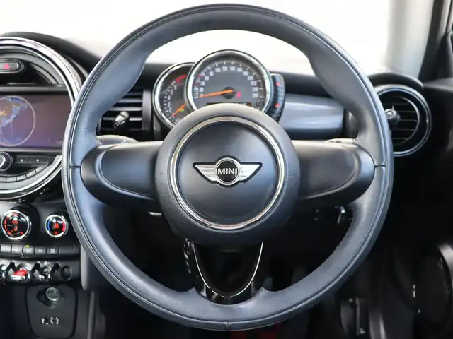 ＭＩＮＩ ミニ クーパー 長野県 2015(平27)年 3.9万km 赤 ・ペッパーＰＫＧ　/・純正ナビ　/・バックカメラ　/・純正１５ＡＷ　/・横滑り防止　/・ライト／ＭＩＮＩエキサイトメントＰＫＧ　/・ＭＩＮＩドライビングモード/・アイドリングストップ