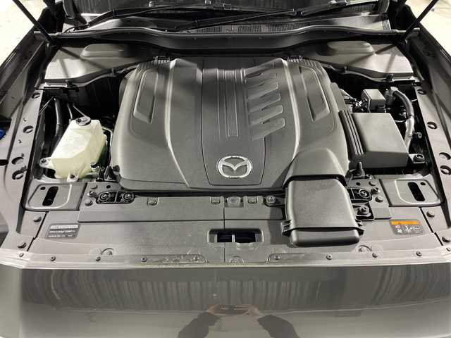 マツダ ＣＸ－６０ XD Lパッケージ 神奈川県 2023(令5)年 1.6万km マシーングレープレミアムM ディーゼルターボ/メーカーオプションナビゲーション/AM FM Bluetooth USB HDMI/360°ビューモニター/クルージング＆トラフィック・サポート/交通標識認識システム/前側方接近車両検知機能/後側方接近車両検知機能/車線逸脱機能/ブラインドスポットモニター/降車時警告機能/ディスタンス＆スピードアラート/レーンキープアシスト/スマートブレーキサポート/AT誤発進抑制機能/ドライバー異常時対応システム/マツダレーダークルーズコントロール/前後ドライブレコーダー/レザーシート/全席シートヒーター/メモリーシート/パワーバックドア/ステアリングヒーター/ステアリングリモコン/ビルトインETC/純正フロアマット/プッシュスタート/純正20インチアルミホイル/LEDヘッドライト/オートライト/オートマチックハイビーム