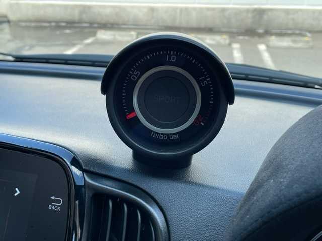 アバルト アバルト６９５Ｃ ツーリズモ 東京都 2024(令6)年 0.3万km 白 ワンオーナー/ターボ/コンバーチブル/レザーシート/純正ディスプレイオーディオ/・USB/Bluetooth/・Applecarplay/・AndroidAuto/Beats製プレミアムサウンドシステム/純正17インチAW/Bremboブレーキキャリパー/RecordMonzaマフラー/BMC製ハイパフォーマンスエアクリーナー/純正ドライブレコーダー/Sportモード/パドルシフト付き革巻きステアリング/オプションHIDヘッドライト/ETC2.0/キーレスエントリーキー×１/板キー×1/純正フロアマット/取扱説明書/オーディオ取扱説明書/新車時保証書