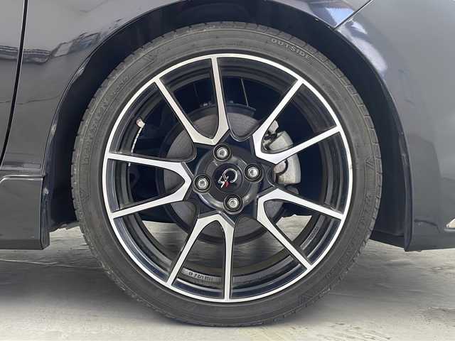 トヨタ アクア G G’s 群馬県 2016(平28)年 3.9万km ブラックマイカ ナビ　バックカメラ　クルーズコントロール　スマートキー　プッシュスタート　衝突被害軽減ブレーキ　オートハイビーム　オートライト　LEDヘッドライト　フォグ　レーンキープアシスト　横滑り防止機能