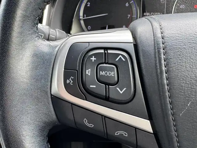 トヨタ ハリアー 滋賀県 2019(令1)年 5.9万km ブラック 禁煙車/純正９インチナビ/・Bluetooth/・フルセグテレビ/・USB/・HDMI/・SDカード/フルモデリスタエアロ /追従機能付クルーズコントロール/レーンキープアシスト/ドライブレコーダー/ビルトインETC/前後コーナーセンサー/電動パーキングブレーキ/電動リアゲート/自動防眩ミラー/衝突軽減ブレーキ/ブレーキホールド/スマートキー