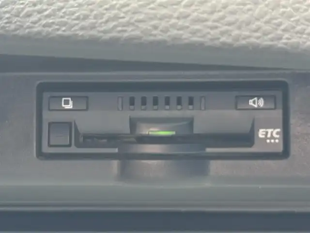トヨタ ハリアー 滋賀県 2019(令1)年 5.9万km ブラック 禁煙車/純正９インチナビ/・Bluetooth/・フルセグテレビ/・USB/・HDMI/・SDカード/フルモデリスタエアロ /追従機能付クルーズコントロール/レーンキープアシスト/ドライブレコーダー/ビルトインETC/前後コーナーセンサー/電動パーキングブレーキ/電動リアゲート/自動防眩ミラー/衝突軽減ブレーキ/ブレーキホールド/スマートキー
