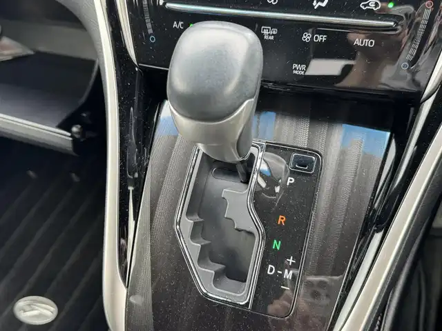 トヨタ ハリアー 滋賀県 2019(令1)年 5.9万km ブラック 禁煙車/純正９インチナビ/・Bluetooth/・フルセグテレビ/・USB/・HDMI/・SDカード/フルモデリスタエアロ /追従機能付クルーズコントロール/レーンキープアシスト/ドライブレコーダー/ビルトインETC/前後コーナーセンサー/電動パーキングブレーキ/電動リアゲート/自動防眩ミラー/衝突軽減ブレーキ/ブレーキホールド/スマートキー
