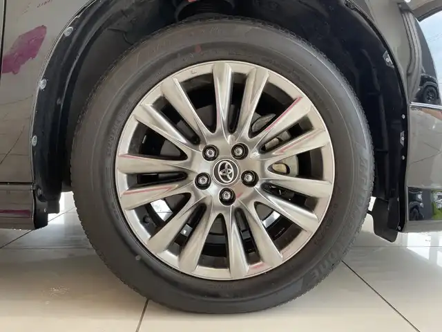 トヨタ ハリアー プレミアム 埼玉県 2019(令1)年 5.9万km ブラック セーフティセンス/純正９インチナビ/ Bluetooth/フルセグ/USB/HDMI/フルモデリスタエアロ /追従機能付クルーズコントロール/レーンキープアシスト/ドライブレコーダー/ビルトインETC/前後コーナーセンサー/電動パーキングブレーキ/電動リアゲート/自動防眩ミラー/衝突軽減ブレーキ/ブレーキホールド/スマートキー/禁煙車